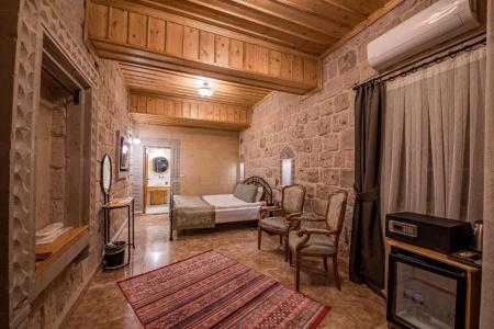 Luxury Cratus Stone Palace - 29
