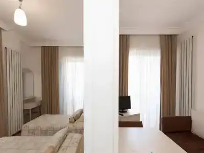 Kamer Suite & - 5