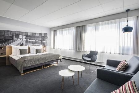Best Western Plus Airport - 76