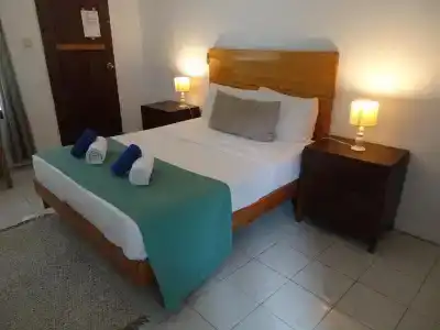 Castaway Lodge - 3