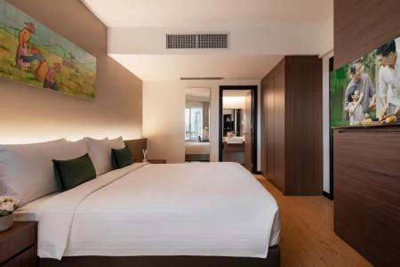 Oakwood and Residence - 55