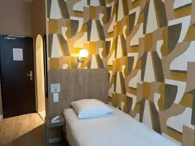 Hipotel Paris Gare du Nord Merryl - 16