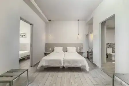 Ianos - 9