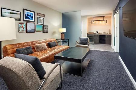 Mdr Marina Del Rey- a Doubletree By Hilton - 90