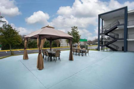 Baymont by Wyndham Charlotte University - 9
