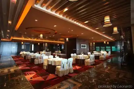 Crowne Plaza Danang - 15