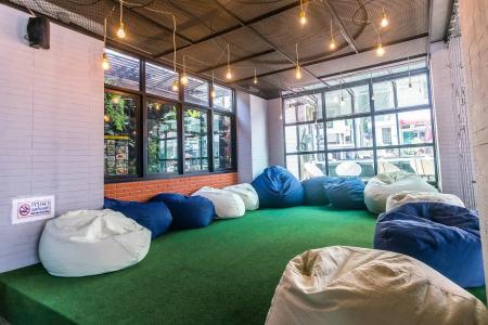 18 Coins Cafe & Hostel - 13