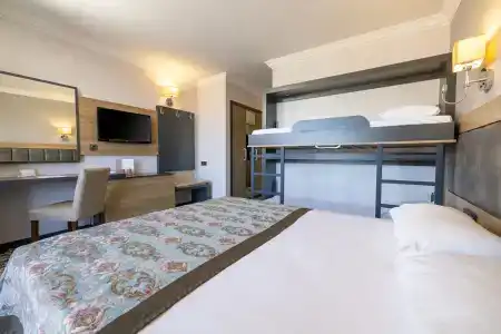 Crystal Aura Beach Resort & Spa  - 9