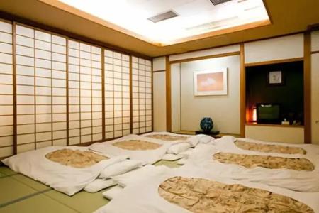 Yamatoya Honten Ryokan Osaka - 4