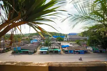Ban Ao Thong - 80