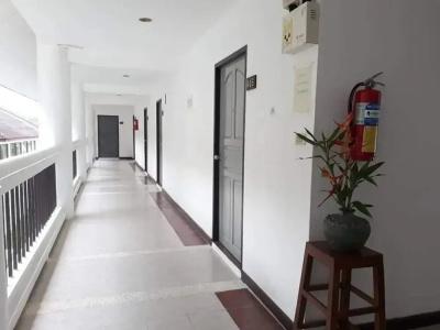 Jansom Beach Resort - 8