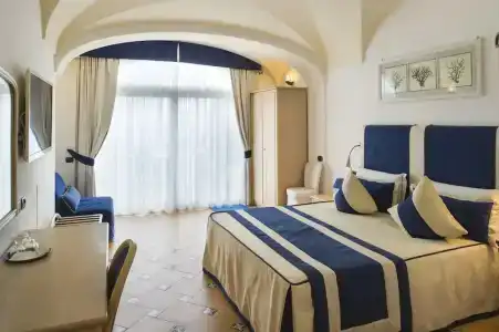 Bellevue Suite - 1