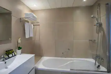 Leonardo Laura Beach & Splash Resort - 9