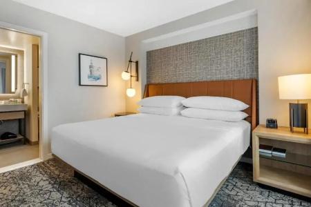 Sheraton Suites Old Town - 89