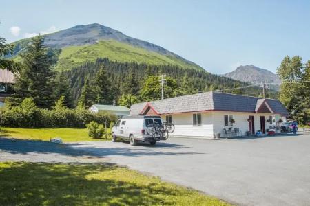 Trailhead Lodging - 54