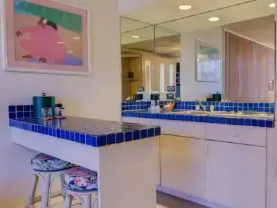 Kuhio Banyan (with Kitchenettes) - 11