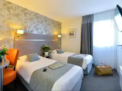 Logis Beaujoire Hôtel - 5
