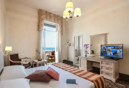 Grand Royal - 3