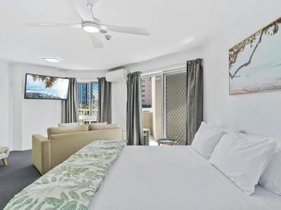 Markham Court - 89