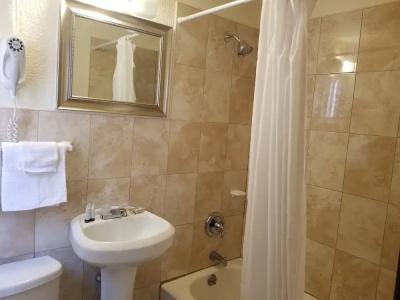 Parkway Inn - 36