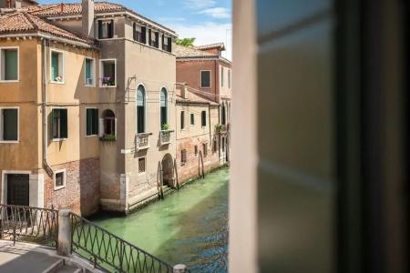Liassidi Wellness Suites - 49