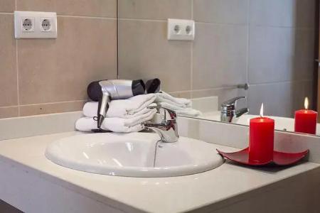 Charmsuites Paralel - 36