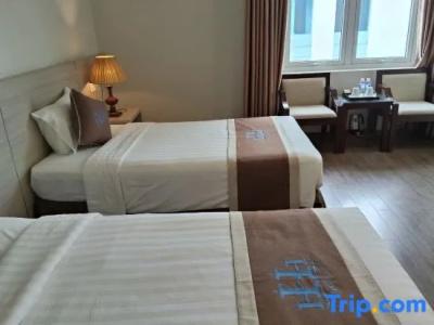 Halong Harbour - 19