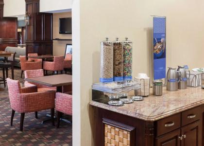 Hampton Inn & Suites Dallas-Arlington-South - 17