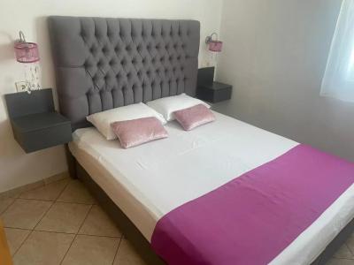 Julies Studios - 27