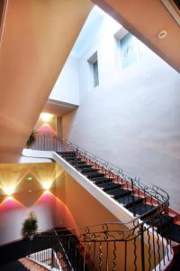 Hôtel Les Deux Garçons ( ex - Hôtel de Gantès) - 13