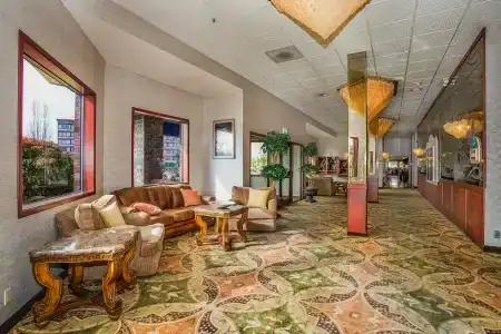 Shilo Inn Portland Airport - 16