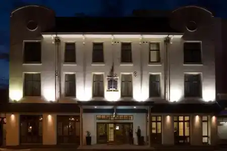 Distinction & Conference Centre - 15