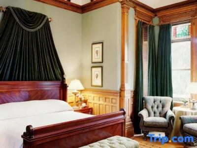 Wentworth Mansion - 46