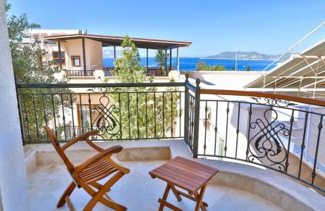 Kaş, merkezde, denize yakın, balkonlu, konforlu apart daireler - 100