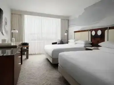 Renaissance Long Beach - 35