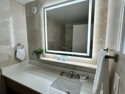 Best Western Plus Atlantic Beach Resort - 88