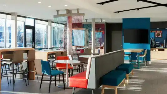 avids - Nashville Airport, an IHG - 24