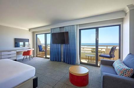 The Waterfront Beach Resort, A Hilton - 238