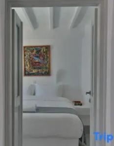 Trieris Villa & Suites - 136