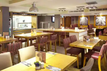 Premier Inn Leicester Square - 23