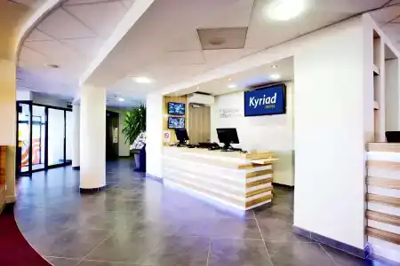 Kyriad La Rochelle Centre - Les Minimes - 1