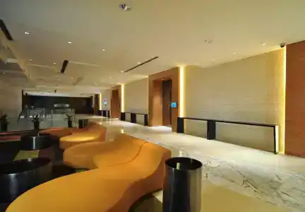 Holiday Inn Qingdao City Center, An Ihg - 11