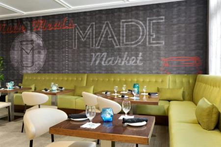DoubleTree by Hilton Airport - 22