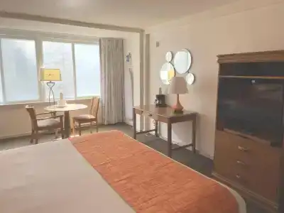 Howard Johnson by Wyndham Atlantic City - 9