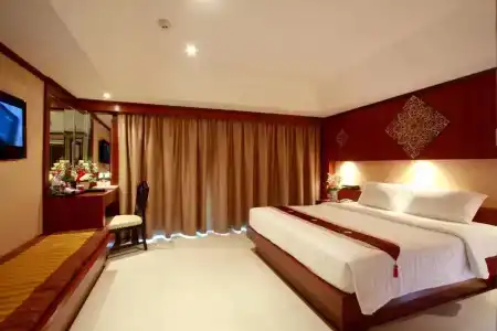 Rayaburi, Patong - 54