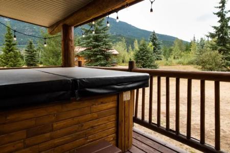 Glacier House & Resort - 123