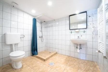 Chesscom Guesthouse - 9
