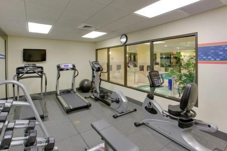 Hampton Inn and Suites South - 36