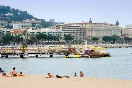 ibis budget Cannes Centre Ville - 13