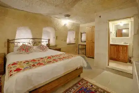 Tulip Cave Suites - 179